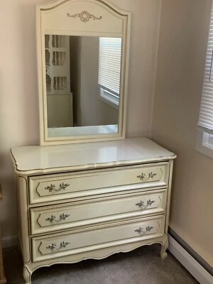 Vintage bedroom furniture set - Image 1 of 4