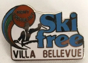 Vintage Pin Villa Bellevue MONT-TREMBLANT Province De Quebec Canada Pin SKIING - Picture 1 of 3