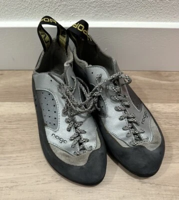 Zapato de Escalada La Sportiva Nago - Para Mujer Talla 7/ UK 38 Con Cordones Hecho en Italia Foto 1 de 3