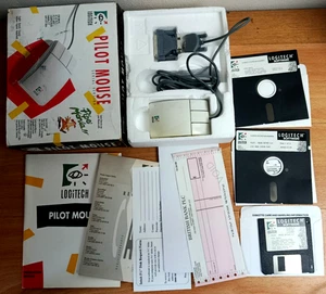 Vintage Logitech Serial Pilot Mouse 1992 M-MD15L Boxed w/ Manuals & Floppy Disks - Picture 1 of 8