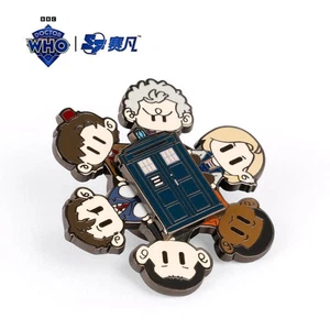 Doctor Who TARDIS Spinning Enamel Pin - Picture 1 of 4