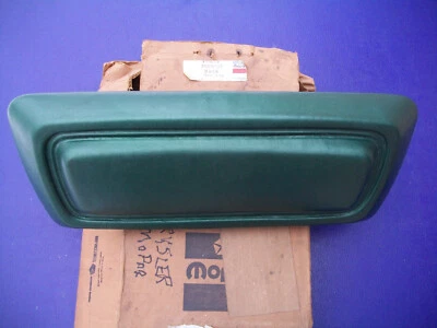 Nuevo de Lote Antiguo 1973 1974 Dodge Ram Cargador Camión Apoyabrazos Almohadilla 3737569 3829503 Foto 1 de 2