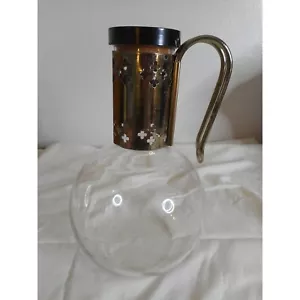 Vintage Pyrex Coffee Carafe Glass Beaker Ornate cross pattern Metal handle & lid - Picture 1 of 8