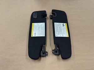 Par de parasoles Ford Mustang 2015-2023 cupé "Home Link" - OEM - Imagen 1 de 12