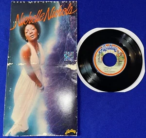 HAND SIGNED VTG Nichelle Nichols (Star Trek)Dark Side of Moon 7" EP RECORD VINYL - Imagen 1 de 2