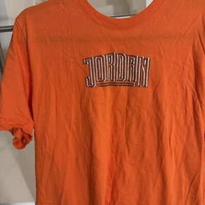 Jordan Men's Large Short-Sleeve T-Shirt Jordan Jumpman - ORANGE New Without Tags - Picture 1 of 5