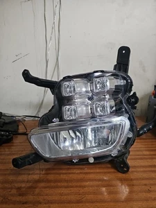 Kia Ceed GT-Line 2017 passenger Front Fog Light & DRL 92201-A2960 - Picture 1 of 7