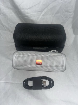JBL FLIP5 OPEN BOX- With Original Cable.  WHITE Never Used Blue Speaker Flip 5 - Image 1 of 2