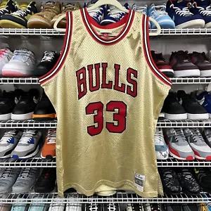 VTG Mitchell & Ness Chicago Bulls Scottie Pippen Gold Jersey Stitch 97-98 Sz XL - Picture 1 of 6