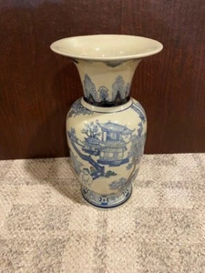 Elegant Antique Chinese Blue and White Porcelain Vase w/ garden scenes 14 1/4" - Picture 1 of 6
