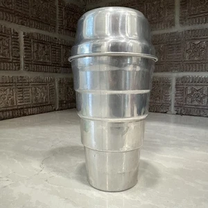 "Medidor de bebidas vintage de aluminio Mirro con tapa graduada de 7""" - Imagen 1 de 11