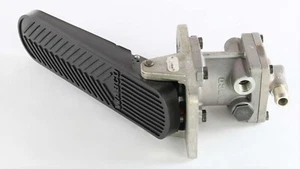 New 4611130010 ZF Wabco Pedal Valve - Picture 1 of 7