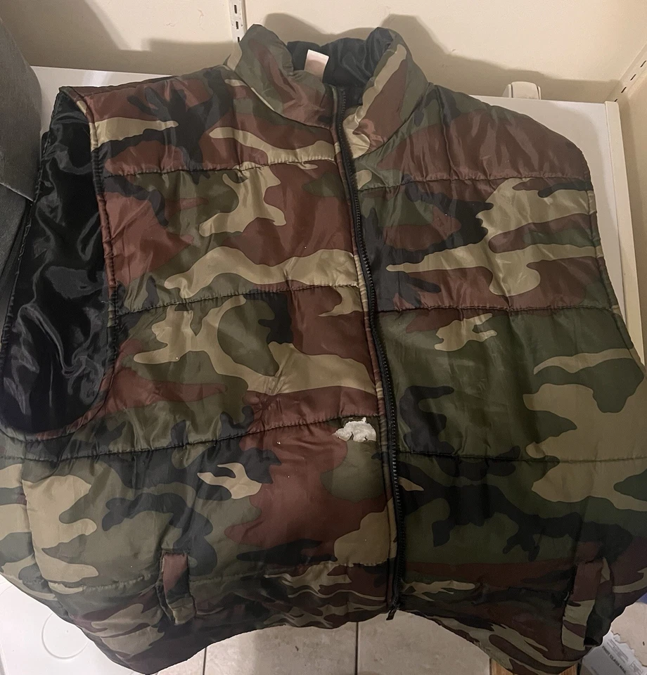 Mens Open Trails Camo Puffer Vest Green  XX-large Polyester USED **READ DESC** - Image 1 of 4