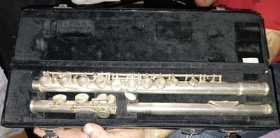 Flauta de pie Yamaha 261 Intro intermedia agujero abierto C usada Foto 1 de 2