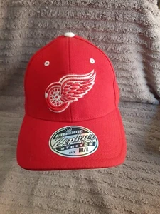 Zephyr NHL Detroit Red Wings SELTEN gebogener Schirm Stretch-Passform Mütze BRANDNEU MIT ETIKETT Gr. M/L - Bild 1 von 4