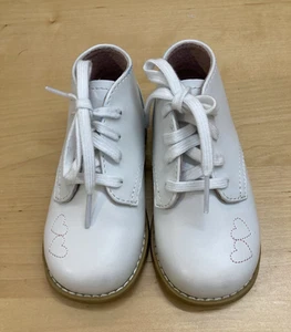 NWOB Footmates Baby Shoes White Leather Size 6 "Tammy" - Picture 1 of 5