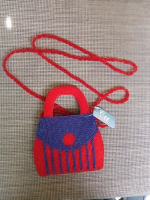 De colección. MONEDERO CON CUENTAS Y BANDOLERA DE C. MARIE caja 32 Foto 1 de 4