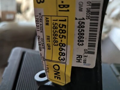 Nuevo brazo de control de suspensión delantero derecho superior OEM ACDelco 45D1211 15858683 NOS Foto 1 de 3