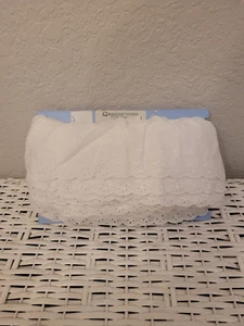 4 IN WIDE WHITE GATHERED EYELET TRIM 19 YARDS NEW - Picture 1 of 2