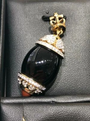 Colgante de oro amarillo de 18 quilates de plata de ley con zafiro blanco de ónix negro en forma de huevo regalo Foto 1 de 4