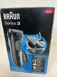 Braun Series 3 Shaver with Clean & Charge Station, Model 3070cc - Picture 1 of 6