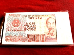 Vietnam Paper Money Full Pundle 100 PCS , 500 Vietnamese Dong Each - Picture 1 of 2