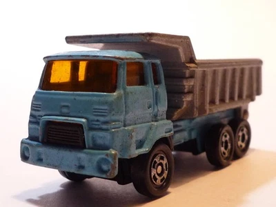 Camión de volteo todoterreno Tomica No.73 Isuzu 42026 Foto 1 de 4