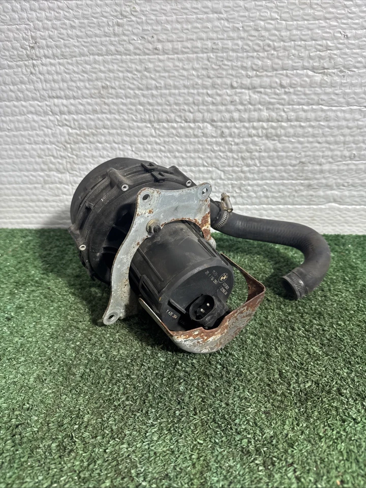 BMW 540I 1997 control de emisiones SMOG bomba de aire secundaria Foto 1 de 4