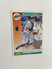 1992 Score Baseball Card #245 Benny Santiago San Diego Padres