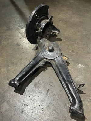 BMW E30 O/S Rear disc brake Trailing Arm Non Abs - Image 1 of 4