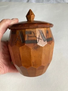 Vintage Treen 'Tabac' box faceted wood, 5x4inches. signed - Picture 1 of 10
