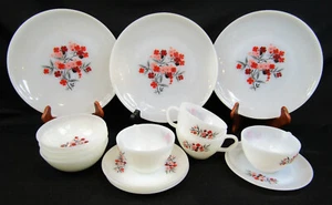 VINTAGE FIRE KING OVENWARE PRIMROSE PATTERN DINNER PLATES BOWLS CUP/SAUCER SETS - Picture 1 of 36