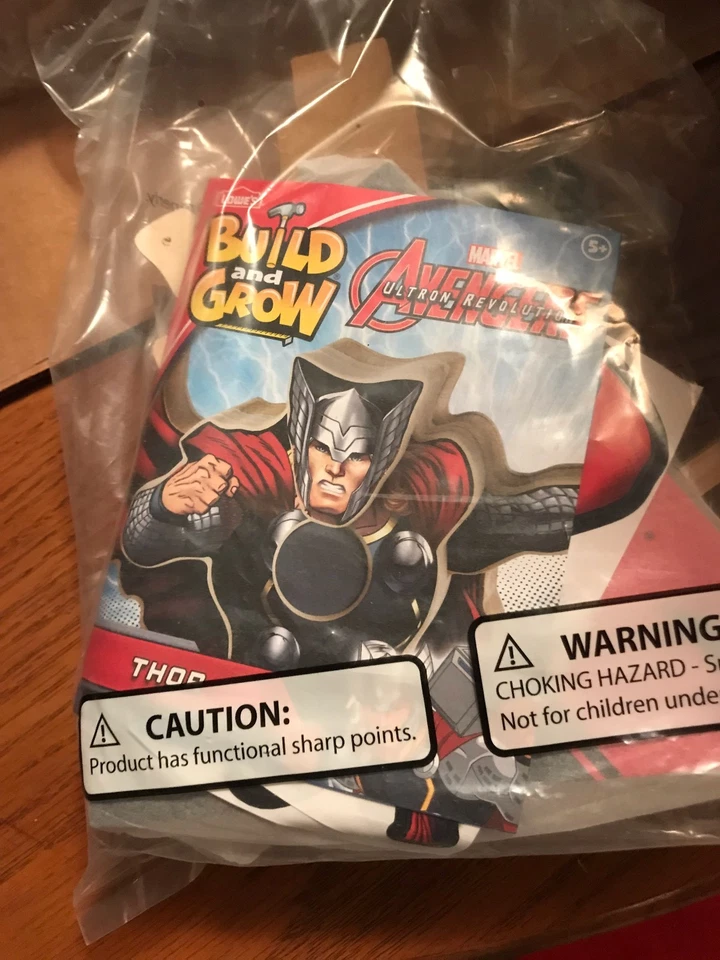 MARVEL AVENGERS----THOR-----KIT MODELO MADERA LOWE'S BUILD & GROW Foto 1 de 1