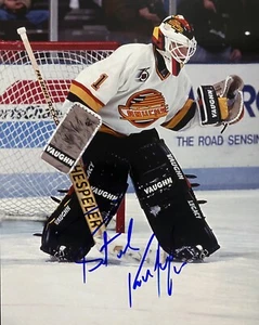 Kirk MCLEAN Signed 8x10 Photo! Vancouver Canucks GOALIE LEGEND! W/COA - Picture 1 of 3