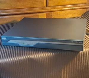 Routeur à services intégrés série 1800 CISCO (modèle : 1841) avec cordon d'alimentation - Photo 1/11