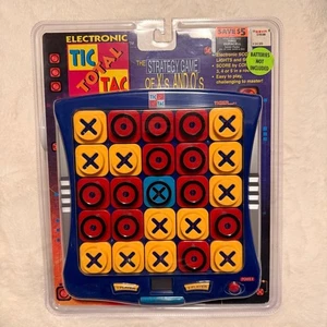 Tiger Electronics Tic Tac Juego de Estrategia Total X's & O's 1998 De Colección Nuevo en Caja - Imagen 1 de 4