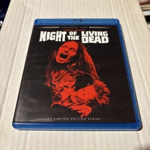 Night of the Living Dead 1990 Twilight Time Limited Blu-Ray OOP w/Booklet!!! - Picture 1 of 3