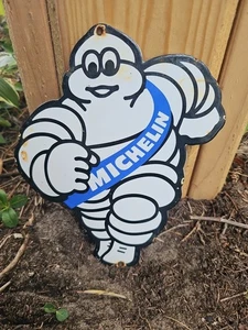 VINTAGE MICHELIN MAN TIRES PORCELAIN ADVERTISING DOOR SIGN WHEELS TIRE 9" X 7".. - Picture 1 of 4