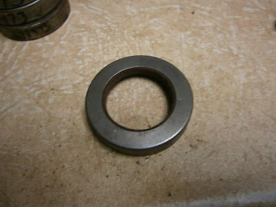 Camiones con sello de rueda delantera Studebaker 674473 1941-53 modelos de camiones 14-15 1 tonelada Foto 1 de 3