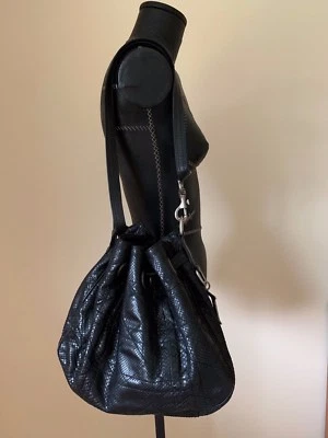 Bolsa de pele de cobra CHRISTIAN DIOR edição limitada acolchoada Cannage preta Phython - Imagem 1 de 4