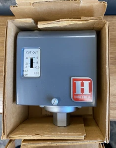 Honeywell PA404B 1007 Single Pressure Control - Picture 1 of 2