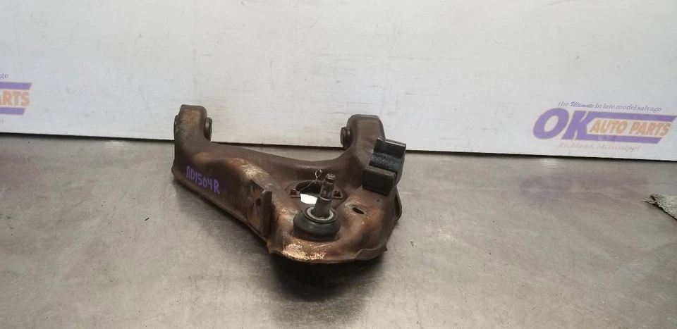 Buick Grand National 1987 brazo de control inferior pasajero delantero derecho Foto 1 de 4