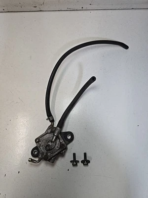 Válvula de grifo de combustible Suzuki SV650 MK1 1999-2002 Foto 1 de 4