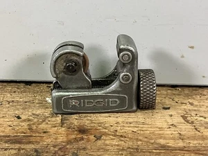 Vintage Rigid Close Quarters Tubing Tube Cutter Model No 104 The Ridge Tool - Picture 1 of 4