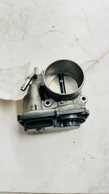 Conjunto de válvula de acelerador Subaru Legacy 2013-2016 OEM 16112AA38A Foto 1 de 4