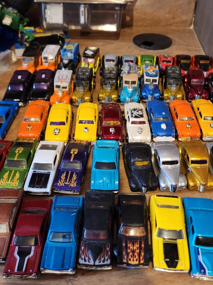 hot wheels & matchbox FORD (BOX #40) 1940's 1950's 1960's 1970's - Image 1 of 1