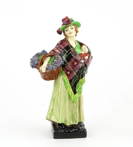 FIGURA DE VENDEDOR AMBULANTE ROYAL DOULTON 'SWEET LAVENDER' MODELO HN1373 - Imagen 1 de 3