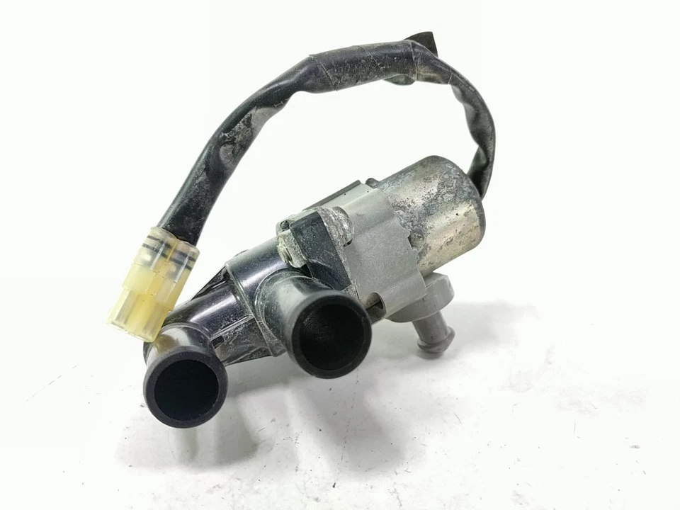 06 15 Solenoide interruptor válvula aire Yamaha FZ1 Foto 1 de 4