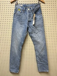Pantalones de mezclilla Levis X Super Mario Bros 501 nuevos con etiquetas ribete botón mosca 24x26 irregulares - Imagen 1 de 16