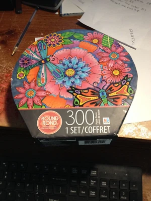 Rompecabezas Hasbro MB Round Rond Winged Things/Insectos Ailes 300 piezas 20" Foto 1 de 2